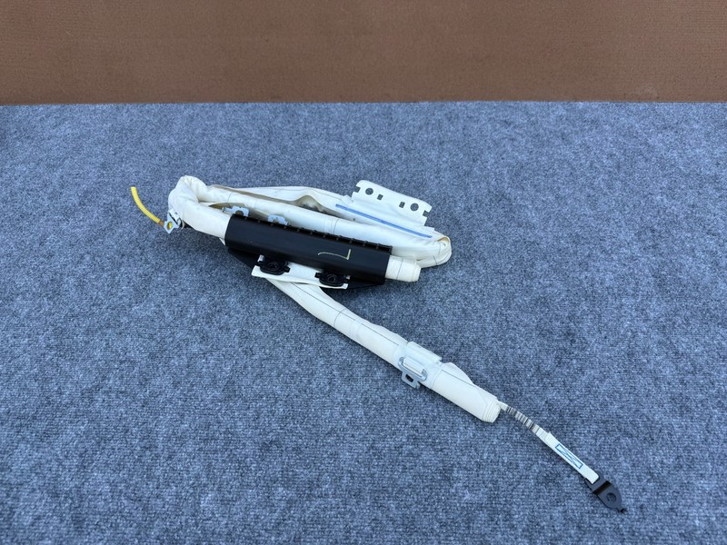 HYUNDAI GENESIS SEDAN & G80 2015-2020 OEM LEFT DRIVERROOF HEADLINER SWITCH