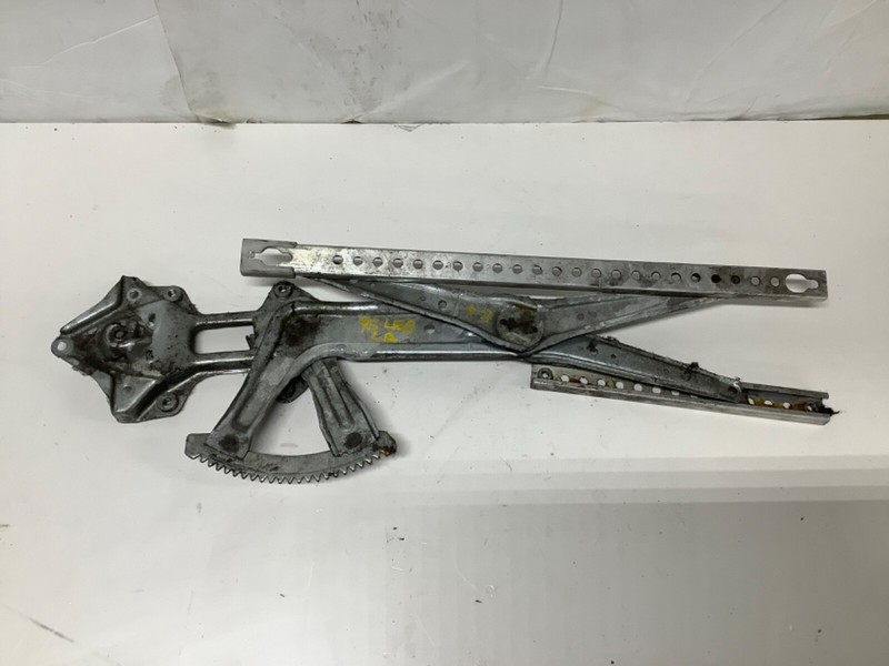 91-95 ACURA LEGEND 4 DOOR SEDAN LEFT REAR WINDOW REGULATOR OEM