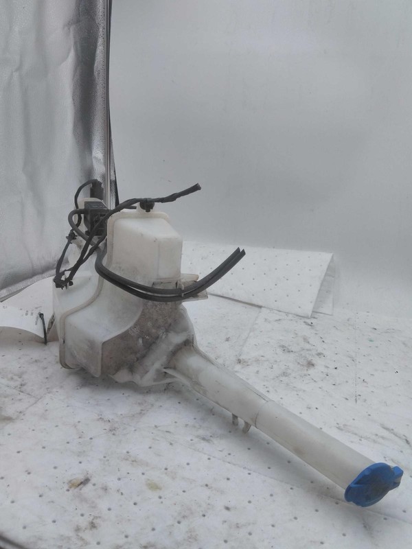 Used Washer Fluid Reservoir fits: 2015 Kia SorentoGrade B