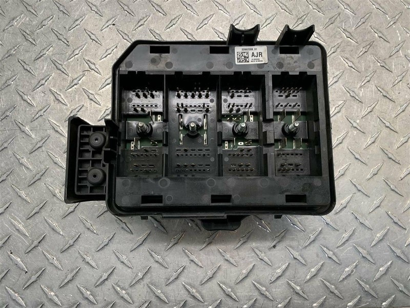 12-16 CHEVROLET IMPALA FUSE BOX OEM 646-01620