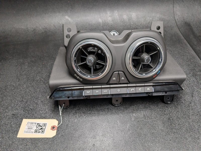 A/C Heater Control 2019 Chevrolet Camaro 84441500 2016 2017 2018 2020 2021 -2024