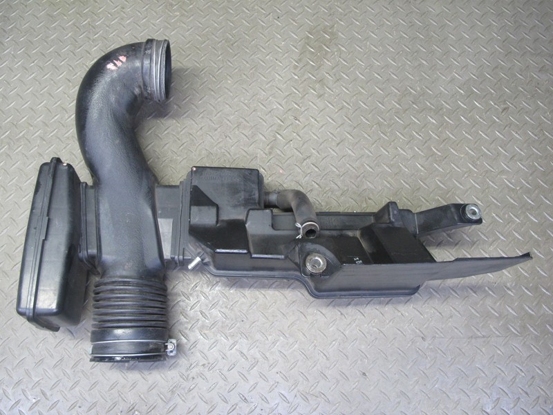 2005-2007 LEXUS UZJ100L LX470 AIR INTAKE INLET RESONATOR PIPE 17875-50330