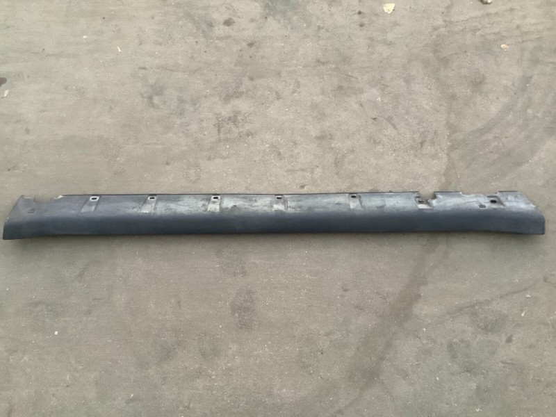 97-01 Honda CR-V Right Rocker Panel Sill Garnish Trim Molding Protector OEM