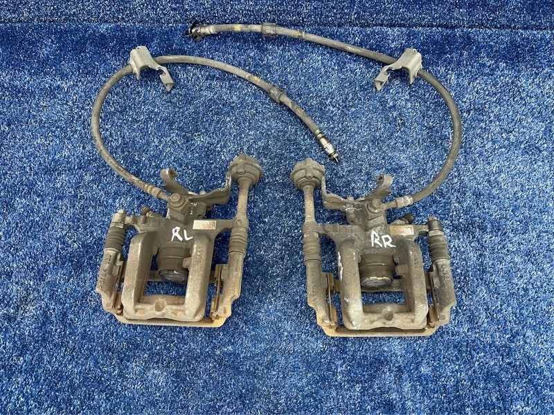 2016–2019 Buick Cascada Rear Left & Right Brake Caliper Set OEM 13407141