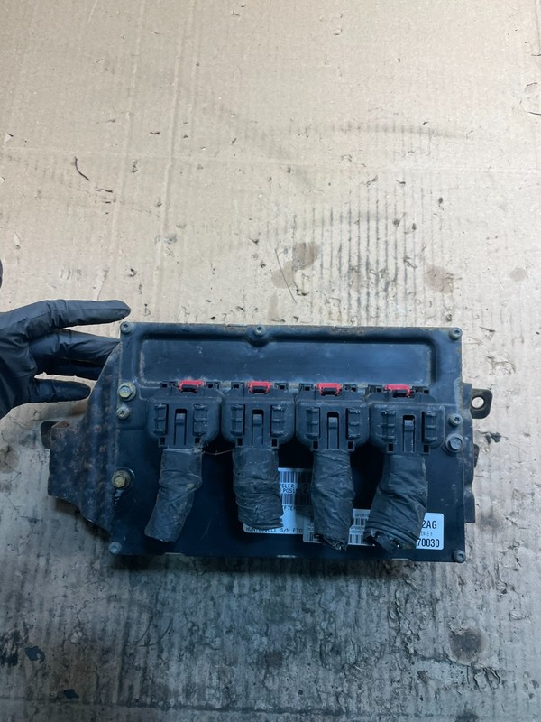 2008 Chrysler Caravan Town & Country 3.8L Engine Control ECU Module V2215 DG
