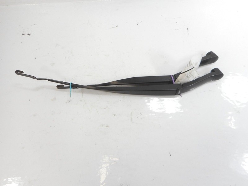 2014 14 Cadillac XTS Left & Right Windshield Wiper Arm Set Pair OEM
