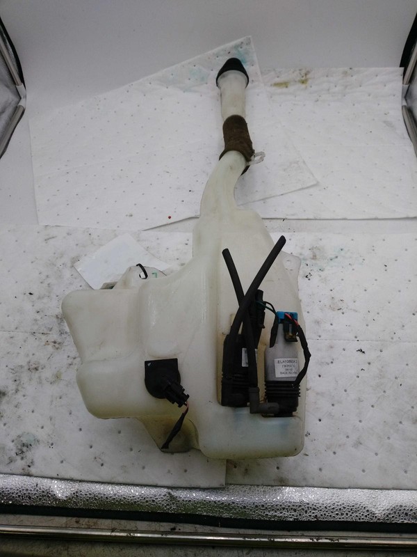 2015 Buick Enclave Washer Fluid Reservoir OEM Silver 3.60L 112K Miles