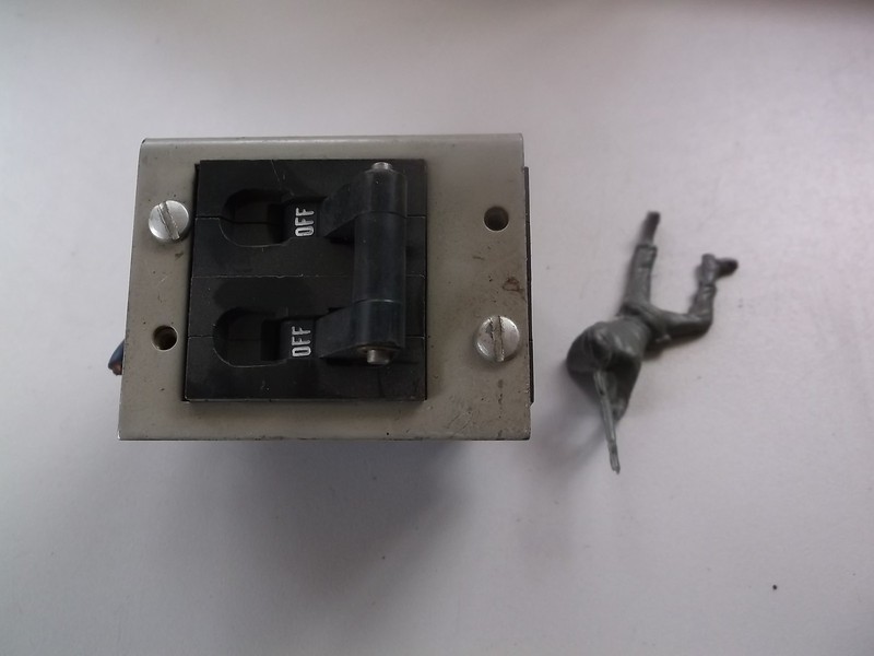 AMF W92X11-2-10 10A 10-Amp Circuit Breaker *FREE SHIPPING*