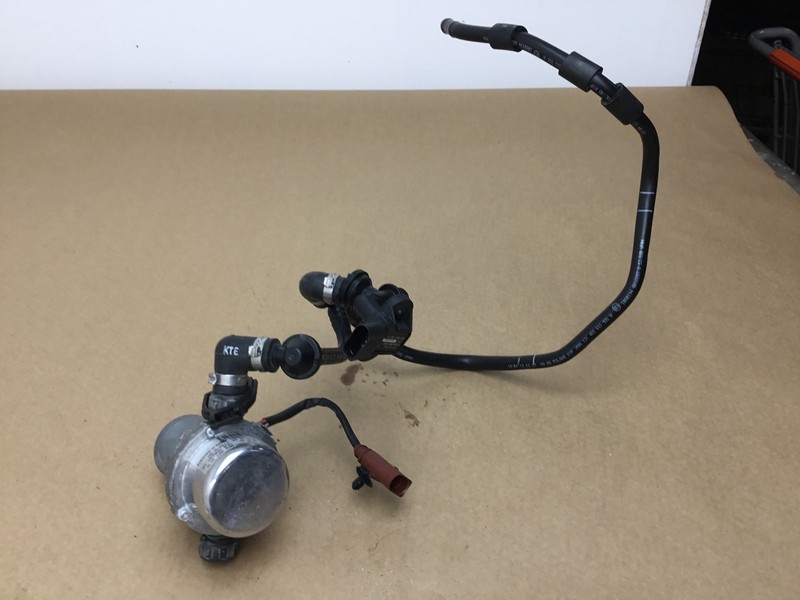 Lamborghini Huracan 2018 Brake Booster Vacuum Pump w/ Line Pipe Hose 16-19 :Y