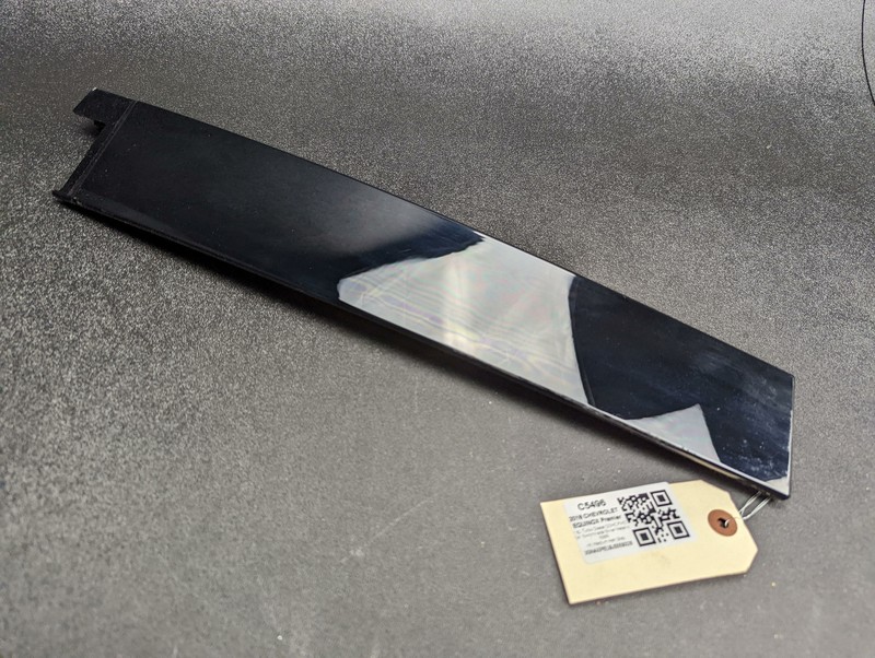 Front Left Door Window Rear Side Molding 2018 Chevrolet Equinox 2019 2020 - 2023