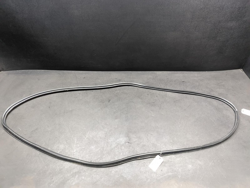 Rear Trunk Liftgate Weatherstrip 2017 Nissan Pathfinder 90832-3KA1A 2013 - 2019