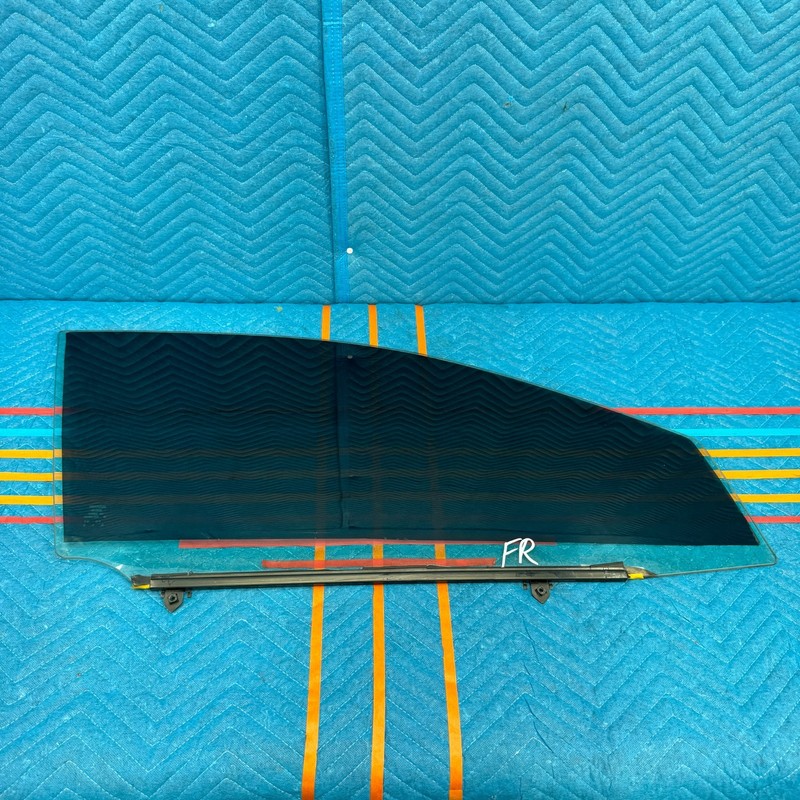 2013–2018 Toyota Avalon Front Right Passenger Door Glass OEM