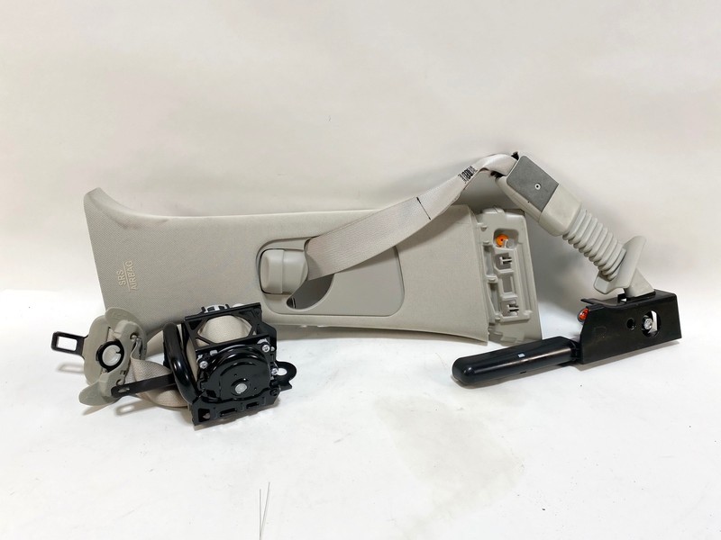 14-18 INFINITI Q50 FRONT RIGHT PASS SIDE SEAT BELT RETRACTOR W/ TRIM COVER OEM