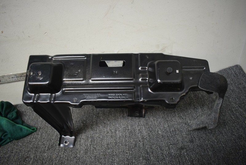 2014-2019 INFINITI QX60 REAR LUGGAGE BRACKET FACTORY OEM