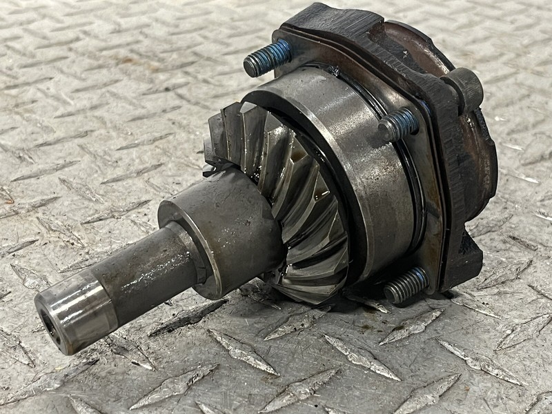 2003 Suzuki VL 800 Volusia Engine Final Drive Gear Output Shaft VL800