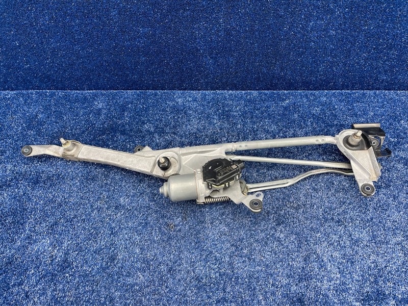 2013–2015 Lexus RX 350 OEM Windshield Wiper Linkage Motor Assembly 85110-0E020