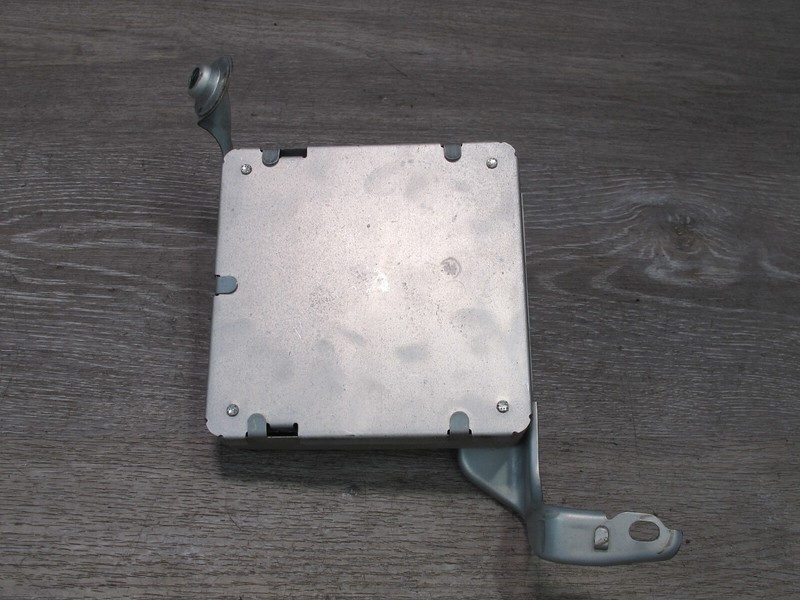 2003-2005 LEXUS UZJ100L LX470 SUSPENSION CONTROL COMPUTER MODULE 89290-60040