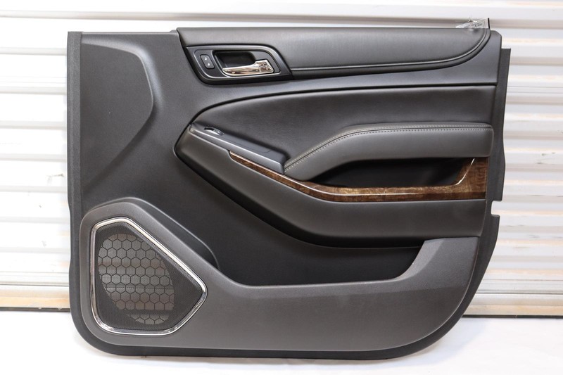 2015-2020 CHEVY TAHOE FRONT RIGHT PASSENGER SIDE DOOR PANEL TRIM COVER OEM