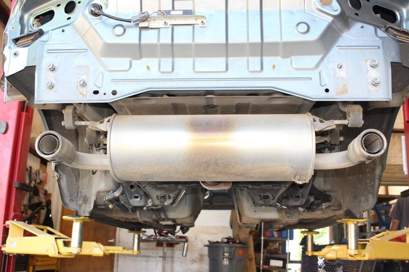 09-15 Mazda Mx-5 Miata NC Rear Muffler Assembly