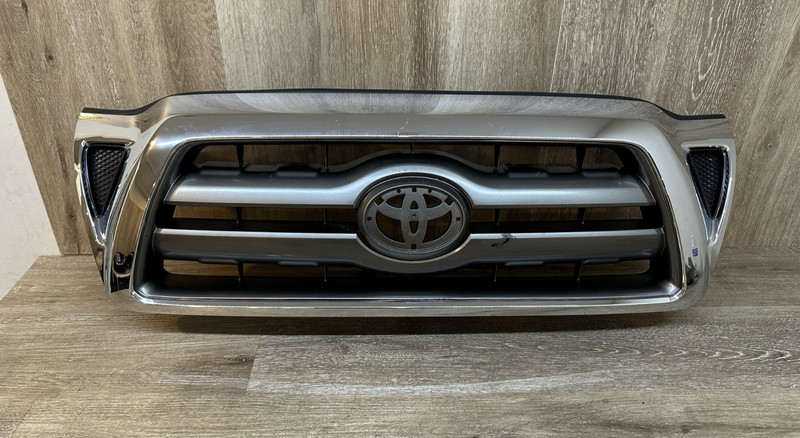 2005-09 TOYOTA TACOMA FRONT GRILLE ASSY - CHROME -OEM PART# 53100-04350