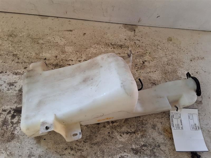 Wash Reservoir With Low Level Indicator Fits 99-05 SIERRA 1500 PICKUP 3336780