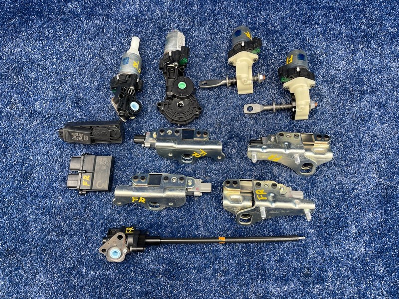 2013–2015 Lexus RX350 Front Right Seat Motor & Module Set 11 OEM 89952-35011