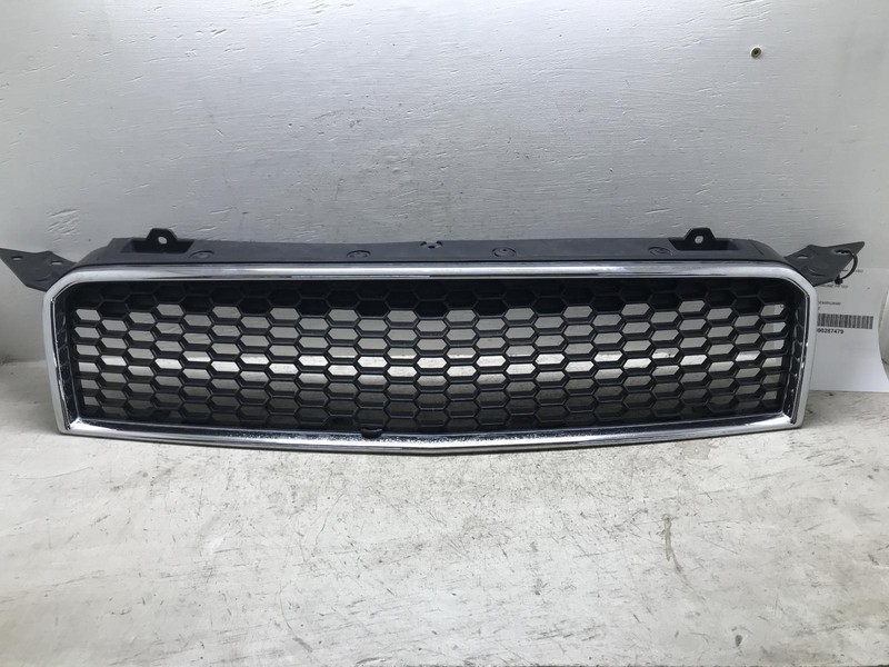 2009 CHEVROLET AVEO Grille Hatchback upper OEM 09 10 11