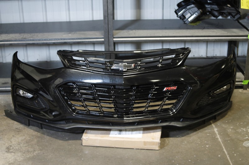 2016–2019 Chevrolet Cruze Front Bumper With Grilles And Fog Lights Oem