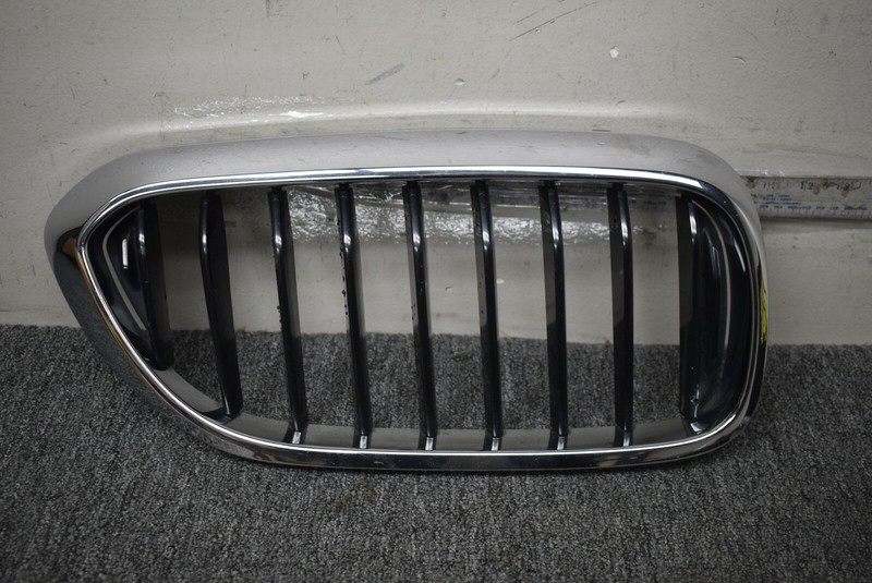 BMW 5 SERIES KIDNEY GRILLE RIGHT SIDE FACTORY OEM