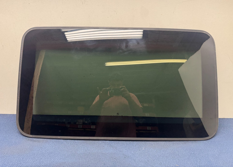 14-20 OEM BMW F32 F36 F82 428 430 435 440 M4 Sunroof Sun Roof Glass Panel Cover