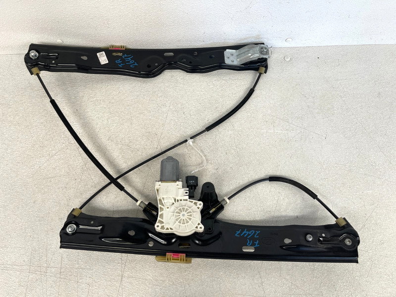 ⭐15-25 LAND ROVER DISCOVERY SPORT FRONT RIGHT DOOR WINDOW REGULATOR OEM LOT2647