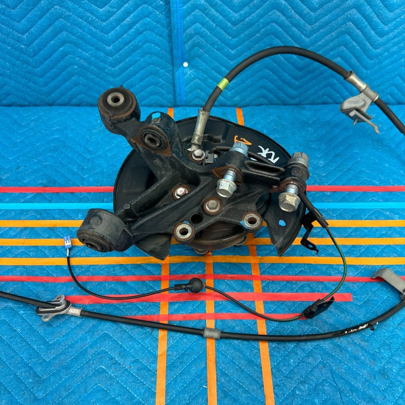2013–2018 Toyota Avalon Rear Right Passenger Steering Knuckle With Hub OEM