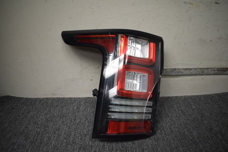 LAND ROVER L405 TAIL LIGHT LEFT SIDE FACTORY OEM