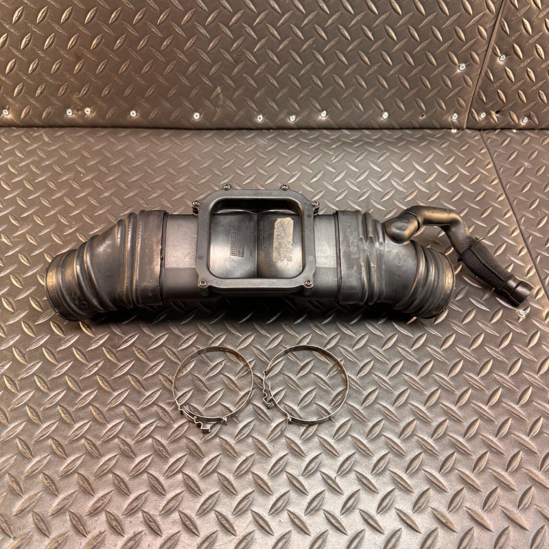 02-04 MERCEDES C32 AMG THROTTLE BODY INTAKE TUBE DUCT 1120900129 OEM