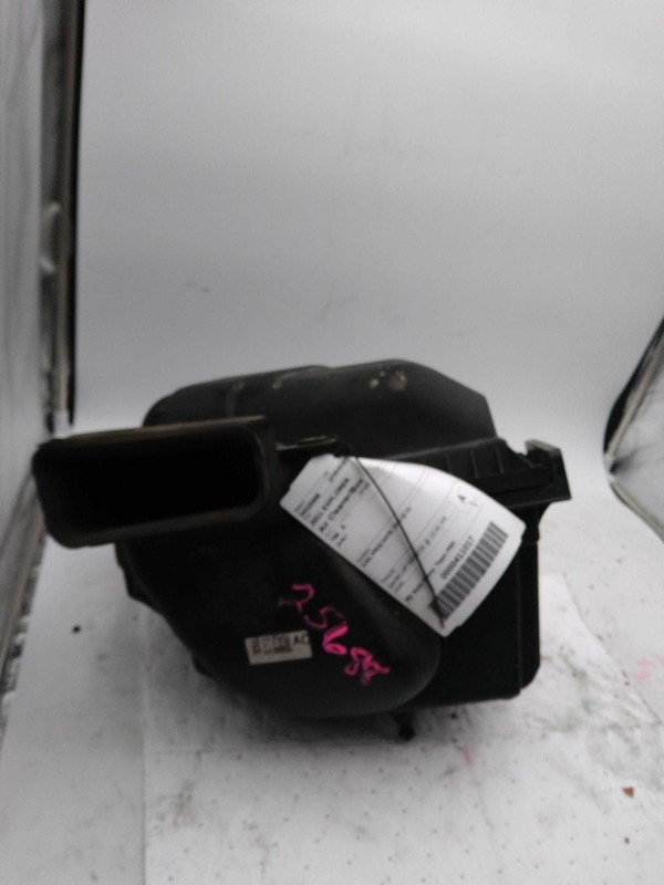 2011 Ford Explorer Air Cleaner Assembly OEM AA5Z9A600B Silver 106K Miles