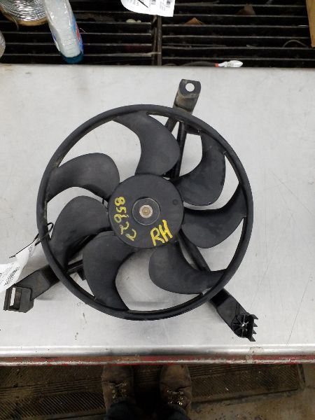 Passenger Radiator Fan Motor Fan Assembly Fits 94-97 LUMINA CAR 188739