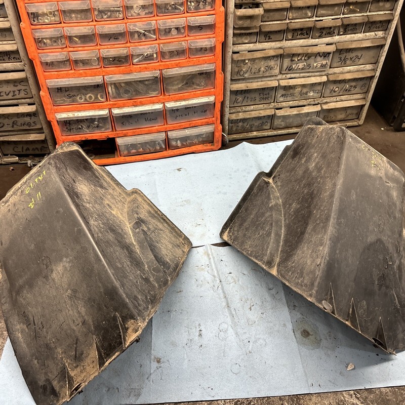 2000 2001 EZGO Txt golf cart Rear Innerbody fenders Good #11