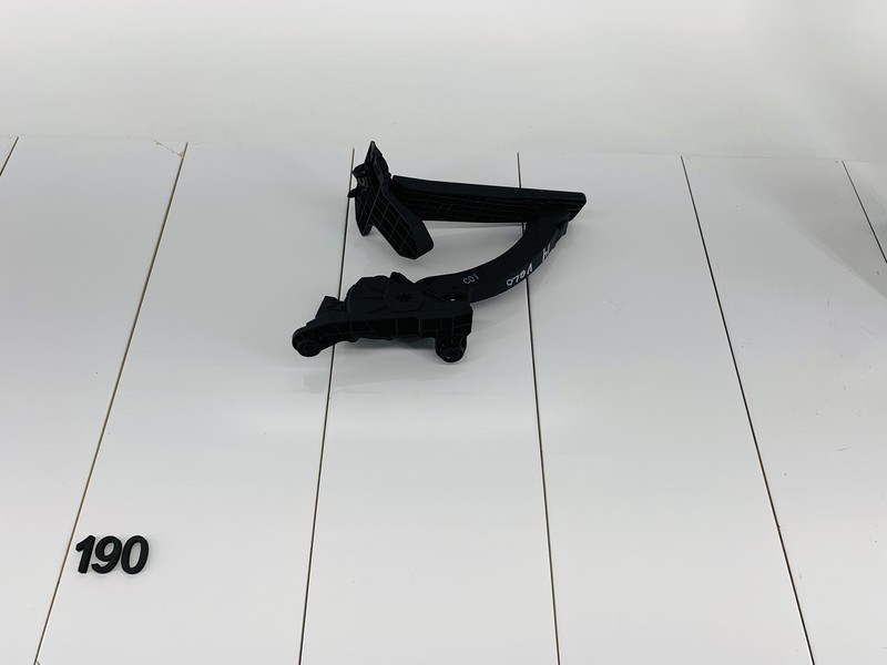 12-17 HYUNDAI VELOSTER 1.6L GASOLINE ENGINE ACCELERATOR THROTTLE GAS PEDAL OEM