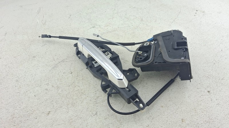 2014-2018 CADILLAC ATS REAR LEFT DOOR HANDLE OEM