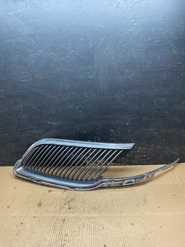 2013 to 2016 Lincoln MKT Left Driver LH Side Front Grill Grille OEM X9637 DG