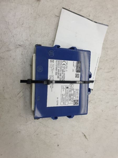 11-15 TOYOTA PRIUS 1.8L FWD AT CHASSIS ECM SMART KEY SYSTEM CONTROL MODULE