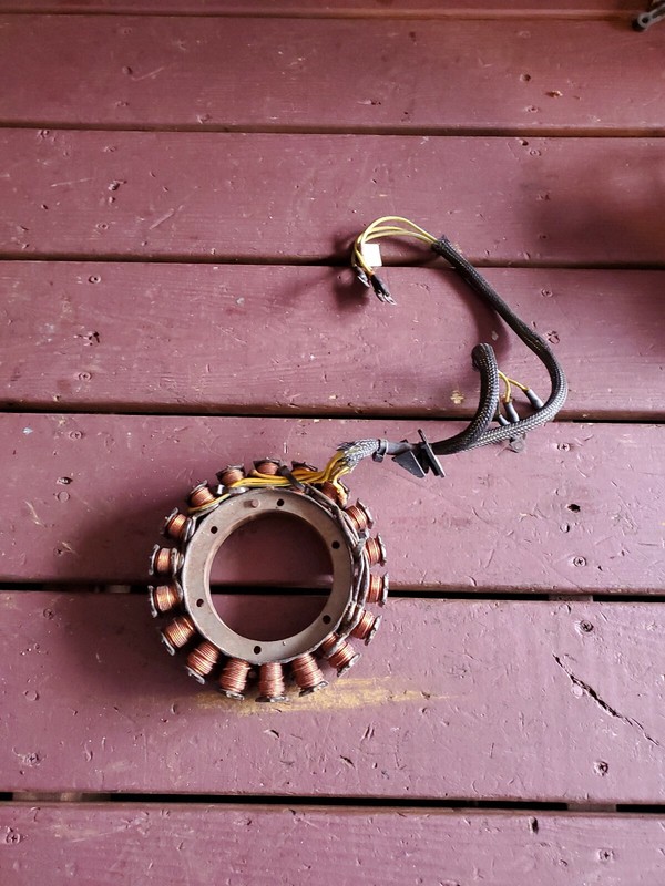 Johnson Evinrude Outboard 175 HP STATOR ASSY. 0585257 585257