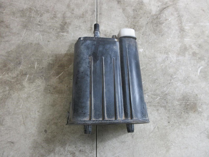 2012-2018 Jeep Wrangler JK OEM Fuel Vapor Evap Evaporator Canister 68072074
