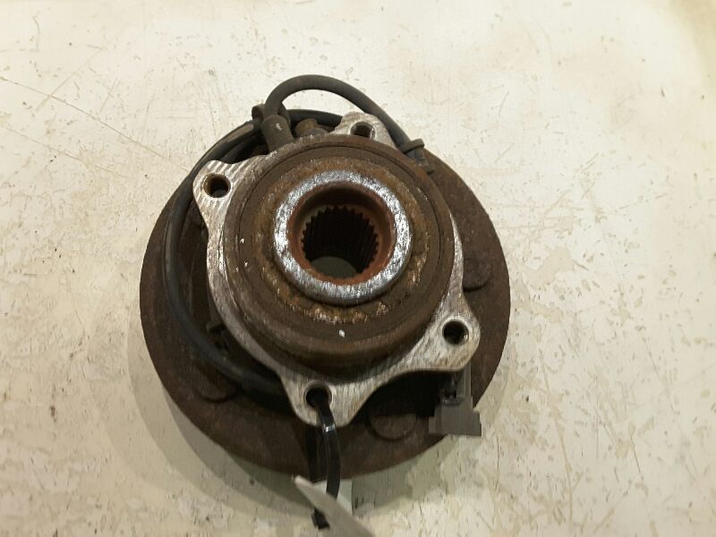 HUB FRONT FITS 06 PACIFICA 165408