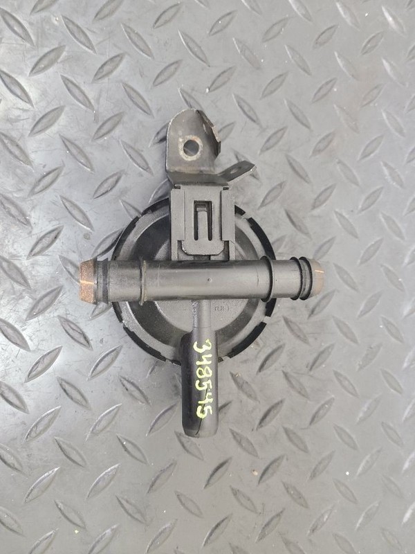 97-00 Chevrolet 2500 Pickup Air Injection Shut Of Valve 8-454 OEM 12550930