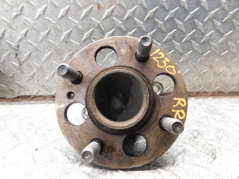 2012-2017 HYUNDAI ACCENT/KIA RIO RIGHT PASSENGER REAR WHEEL HUB BEARING ABS ASSY
