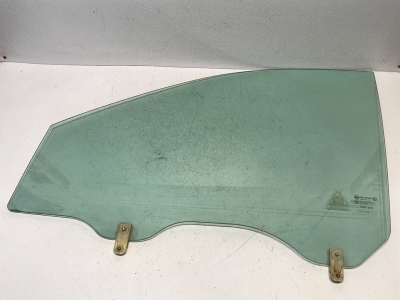 07-10 Hyundai Entourage Window Glass Door Front LEFT LH DRIVER 43R-000383
