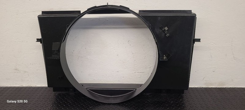03-07 Hummer H2 Radiator Fan Shroud Assembly OEM 15183154