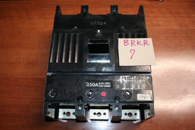 GE TJK436F000 3 Pole Circuit Breaker 400A Max 600V Max 250A Trip