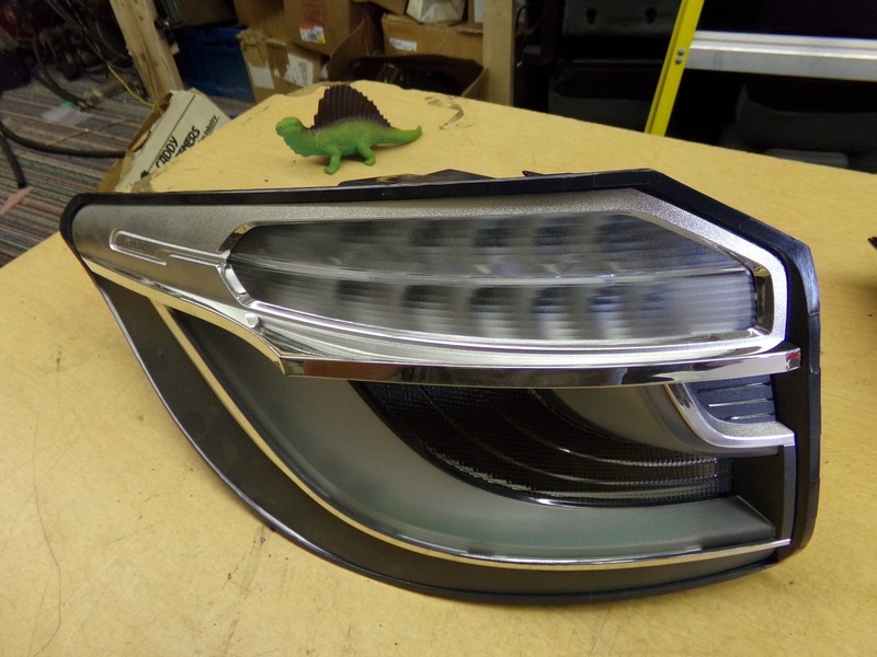 BMW Headlight Hella 7314861018764 *Free Shipping*